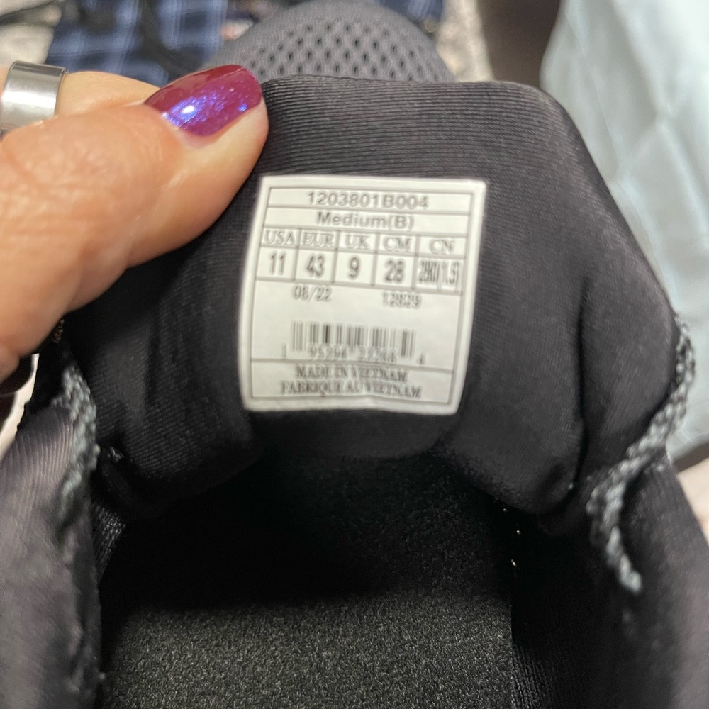Brooks Black and White Athletic Shoes - Picture 4 of 4